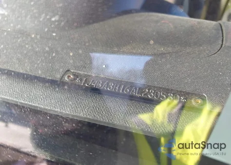 2010 Jeep Wrangler Unlimited Sport z USA, uszkodzony, nr VIN 1J4BA3H16AL230530